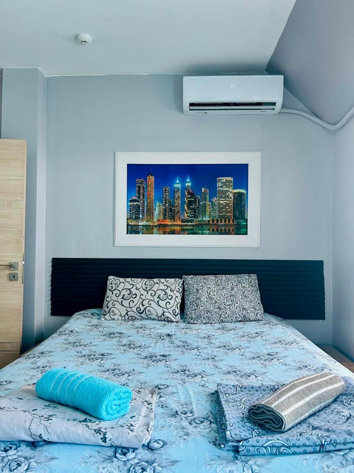 Apartment Economy *